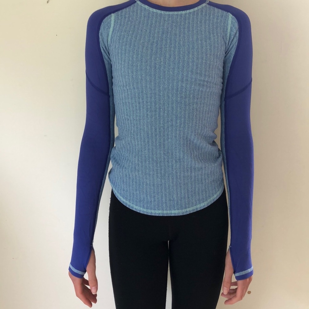 Ivivva by Lululemon athletic top